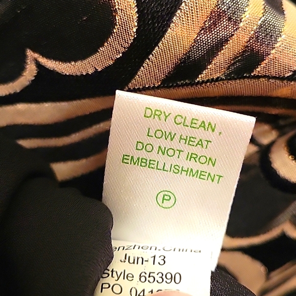 Lilly Pulitzer embellished blouse, size 6 - Picture 7 of 7